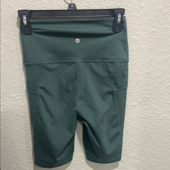 90 Degree By Reflex Forest Green Bike Shorts - Picture 3 of 3